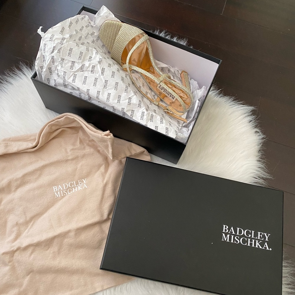 Badgley  Mischka  chic heels - Picture 9 of 13